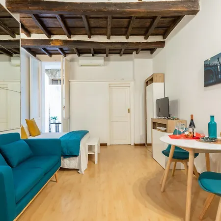 Lovely Nest By The Pantheon Διαμέρισμα *